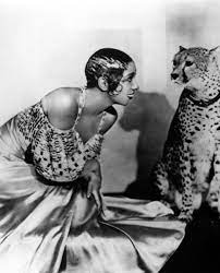Josephine baker and chiquita the cheetah. The Nitrate Diva On Twitter Josephine Baker With Her Cheetah Chiquita Https T Co 6uczqpq99e Twitter