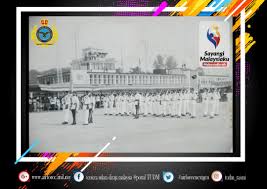 Kuala lumpur (sering disingkat kl), atau nama lengkapnya wilayah persekutuan kuala lumpur, adalah ibu kota dan kota terbesar di malaysia. Tudm A Twitter Pangkalan Udara Kuala Lumpur Adalah Pangkalan Tudm Yang Tertua Dalam Sejarah Penerbangan Ketenteraan Pangkalan Ini Telah Diserahkan Secara Rasmi Oleh Kerajaan British Kepada Tentera Udara Diraja Persekutuan Kini Tudm