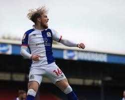 Left footed player rather than right footed in op but did show good quality with both feet. Ruckkehr Zum Lfc Ist Harvey Elliott Bereit Fur Die Premier League Redmen Family
