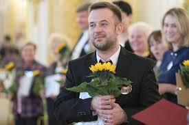 Przemysław staroń, nauczyciel filozofii, etyki, wiedzy o kulturze oraz historii sztuki z ii liceum ogólnokształcącego im. Przemyslaw Staron Nauczycielem Roku 2018 Wydarzenia W Interia Pl