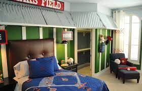 From baseball to basketball to football, golf and hockey, we have you covered. Swing For The Fences With Baseball Decor