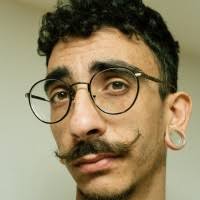 200+ profili “Farag?”