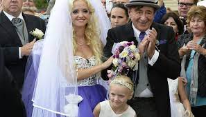 Jun 13, 2021 · neuer begünstigter soll jetzt heinos manager helmut werner werden, ex von richard lugners tochter jacqueline. Adoptiert Richard Lugner Leonie News At