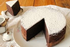 Pan Di Spagna Al Cacao Con Panna Montata Nell Impasto Ricetta Idee Alimentari Dolci Ipocalorici Pan Di Spagna