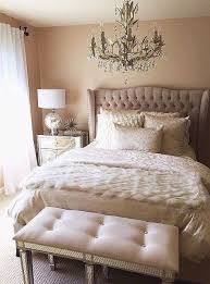 Una scelta che richiede estrema attenzione. Camera Da Letto In Stile New Classic Idee Camera Da Letto Idee Per La Stanza Da Letto Camere Da Letto Romantiche