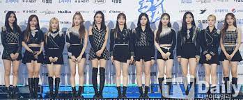 Tell me who your bias is in the comments below! Loona Updates On Twitter Loona Press Photos From 2020 Soribada Awards