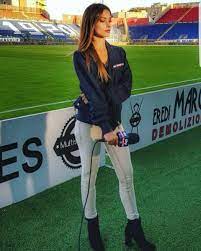 Born in sicily and now based in rome, she holds a masters degree in chinese language and culture from. Valentina Caruso Ø¯Ø± ØªÙˆÛŒÛŒØªØ± Cagliaribenevento Bordocampo Skysport Tavecchio Figc Seriea Sardegnaarena