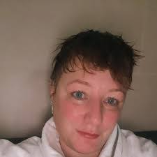 Danielle Batey's Instagram, Twitter & Facebook