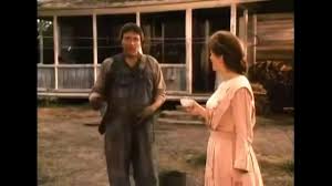 A gyűrű ereje óvja meg őt a tartós kapcsolatoktól, és biztosít mindig hihető ürügyet, ha le akar lépni. Feleseg Kerestetik Teljes Film Magyarul Videa