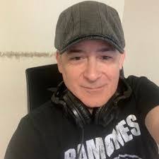 Chris Lipe's Instagram, Twitter & Facebook