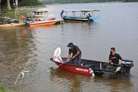 Bagi memelihara sungai, pelbagai prakarsa telah dijalankan oleh pihak berkuasa seperti kempen cintai sungai. Bersih Sungai Amalan Penduduk Kampung Pulau Manis