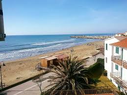 Castiglione della pescaia si trova nel cuore della maremma toscana ed è una nota meta balneare grazie al suo splendido mare e alle sue meravigliose spiagge. Case Vacanza A Castiglione Della Pescaia In Vendita E Affitto Risorseimmobiliari It