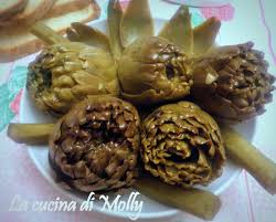Caratterizzati da un sapore delicato e gentile, i carciofi sono ortaggi invernali e primaverili ricchi di proprietà nutrizionali, in particolare diuretiche e. La Cucina Di Molly Carciofi Lessi In Pinzimonio