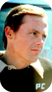 No Mirando A Nuestro Daño