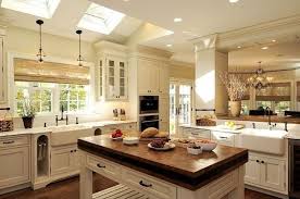 kuche kochinsel landhausstil weiss oberlichter interior design kitchen kitchen design award winning kitchen design