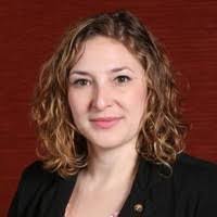 Taryn Wolfe's Instagram, Twitter & Facebook