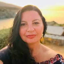 Frida Kahlo once told her husband, "I'm not asking you to kiss me or to  apologize when I think you're wrong. I won't ask you to hug me when I need  it