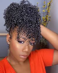To pineapple transitioning hair, the best method is to use the pineapple hair wrap method. 5 Flattering Pineapple Updos And The Guide To Pineapple Method
