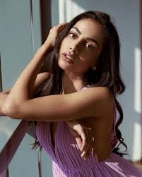 She made her film debut in the 2018 hindi film october, and went on to star in the tamil film adithya varma and the american science fiction series pandora (both 2019). Banita Sandhu Latest Stills Photogallery Page 1