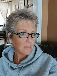 Hello guys, I just turned 60 today🎉✨🍰But no friends to celebrate my  birthday. Today, I'm hoping for some heartful wishes. I want your opinion  about m'y cut?❤️✂️🌹