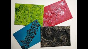 On l'appelle également peinture à l'eau, et elle se nettoie…à l'eau. Tutoriel Peinture 4 Techniques De Texture Avec Du Gesso Youtube