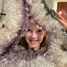 Grade 4 students took a deep dive into geology at the @uofwaterloo's  @uwearthmuseum. As part of their unit of inquiry, they explored the  fascinating world of rocks, minerals, and gems through hands-on