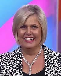 Mom wows her husband with a stunning makeover