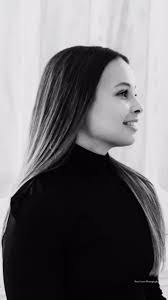 Erin Leone's Instagram, Twitter & Facebook