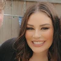 Elizabeth Cusick's Instagram, Twitter & Facebook