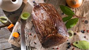 Sauerbraten Rezept Fur Zwei Sauerbraten Varianten Kochen Fur Konner Experten Tipps Bayern 1 Radio Br De