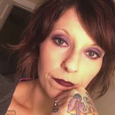 @PrettyIn1nk's video Tweet