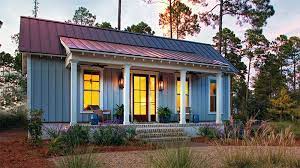 Sl2009 Photo Frontevening Palmetto Cottage Southern Living Guest House Plans Cottage House Plans Southern Living House Plans