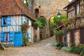 Pourtant avec ses fortifications vauban™ classées au patrimoine mondial de l'unesco, ils feraient mieux d'y organiser le world economic forum. Les 13 Plus Beaux Villages Des Hauts De France