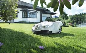 We compare 7 cordless electric lawn mowers a decade ago, there were only a few cordless electric lawn mowers to choose from. The Best Robot Lawn Mowers In Australia Expert Easy