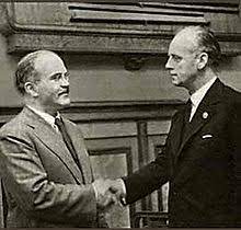 The pact was signed in moscow by foreign ministers joachim von ribbentrop from germany and vyacheslav molotov from the soviet union. Molotov Ribbentrop Pact Wikipedia