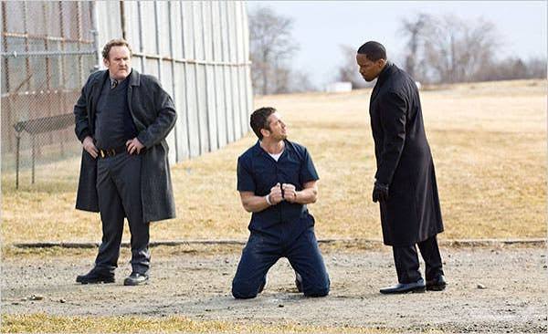 Gerard Butler and Jamie Foxx In a Tale of Revenge - The New York Times