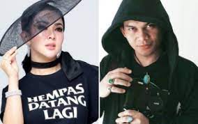 Jun 18, 2021 · siswi smp hamil setelah diperdaya kakek di rumah, kini korban putus sekolah saat ini, gadis remaja yang tengah duduk dibangku kelas 3 smp ini terpaksa harus putus sekolah. Syahrini Umbar Perut Buncit Dikira Hamil Ramalan Mbah Mijan Mengejutkan