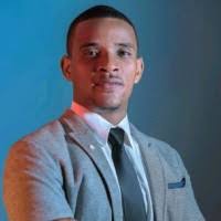 1300+ perfiles de «Elvin»