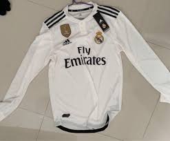 Guarda real madrid jersey ozil para recibir notificaciones por correo electrónico y actualizaciones en tu feed de ebay.+ real madrid official player issue long sleeve jersey 2019/2020 home climachill. Real Madrid Home Adi Zero Shirt 2018 19 Long Sleeve With Ronaldo 7 Printing Badges La Liga Player And Club World Cup 2017 Badge Limited Edition Size S Authentic Sports Sports Apparel On Carousell