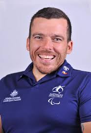 Anh Doh paints Kurt Fearnley