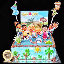 This new adventure film tells of the adorable twin brothers upin and ipin together with their friends ehsan, fizi, mail, jarjit, mei mei, and susanti. Kue Ultah Ulang Tahun Anak Upin Ipin Buttercream Cake Shopee Indonesia