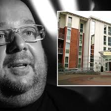 Um gleich mit der tür ins haus zu fallen: Dirk Bach Einsamer Tod Im Hotel Apartment Bunte De