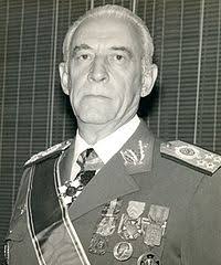 Foi o 30º presidente do brasil, de 1979 a 1985, e o último presidente do período da ditadura militar. Euclydes De Oliveira Figueiredo Filho Wikipedia A Enciclopedia Livre