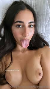 Izzy Green Nude Brazilian - Izzy Green. Tiktok Porn Videos