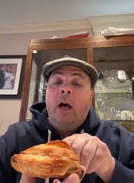 Joe Pizza's Instagram, Twitter & Facebook