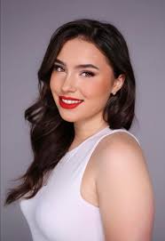 Hi! I'm new to this group. I recently joined because I'm a Pontypridd born  girl , lived in Cilfynydd and later Whiterock before moving away