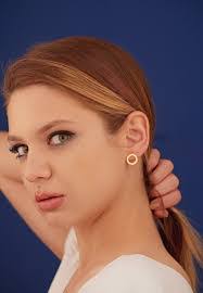 Jas Thompson's Instagram, Twitter & Facebook