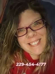 Hi everyone! My name is Emme Kelley and I am looking for a nannying job! I  graduated in December and am living im Blacksburg until my lease ends, so I  have a