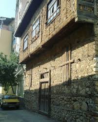 Yaylaya ulaşırken kullanılan yol üzerinde yılkı atlarını. Isparta Sutculer Turkey Istanbul Isparta Turkey