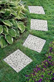 15 Wonderful Diy Stone Pathways For Your Garden In 2020 Garden Stones Stone Path Backyard Landscaping Plans
